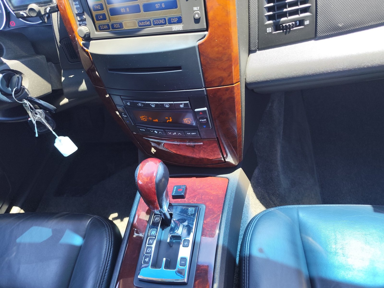 CADILLAC SRX 4.6 GASOLINA 325 CV GLP 2005 158.000 KM AUTOMATICO 7 PLAZAS