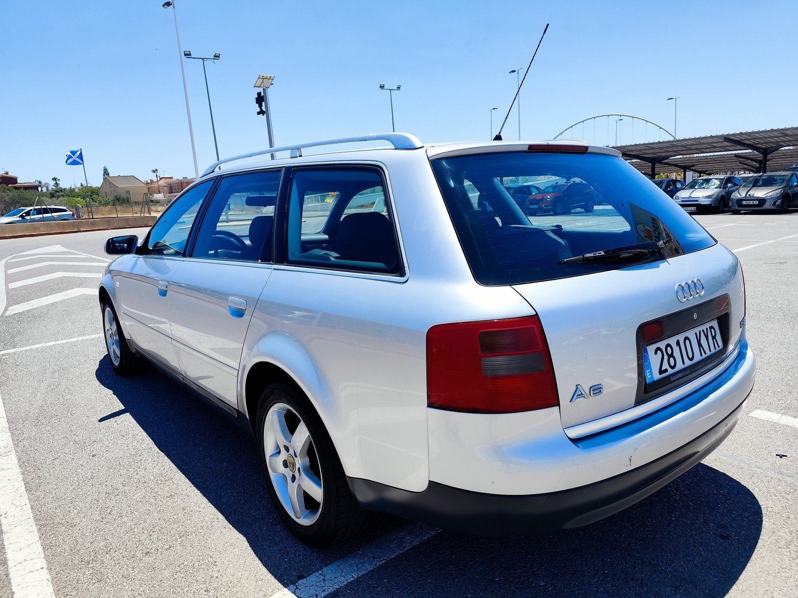 AUDI A-6 1.8 GASOLINA 150 CV 2000 276.000 KM AUTOMATICO