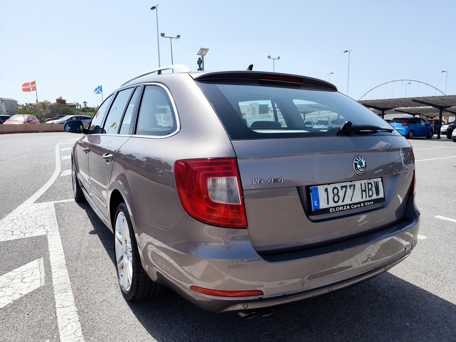 SKODA SUPERB 3.6  V6 GASOLINA 260 CV 4X4 230.000 KM 2011 AUTOMATICO