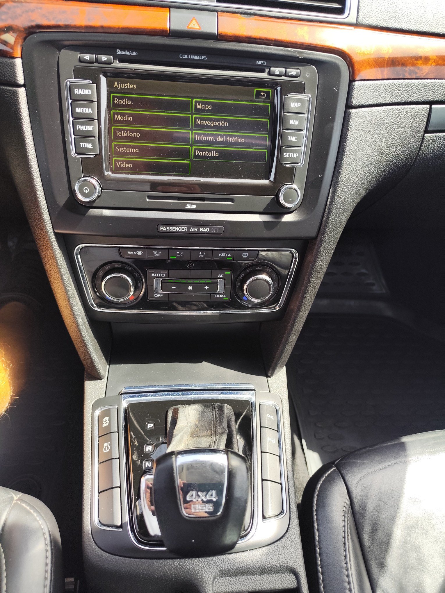 SKODA SUPERB 3.6  V6 GASOLINA 260 CV 4X4 230.000 KM 2011 AUTOMATICO