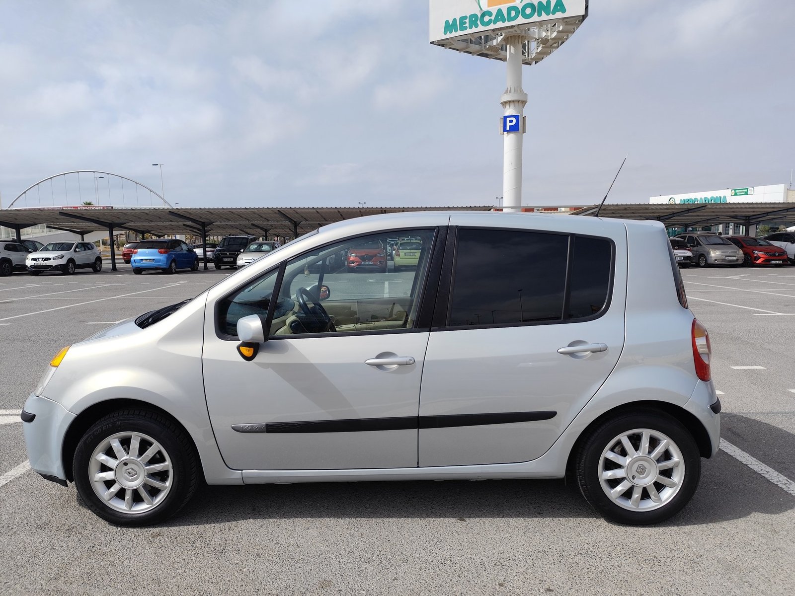 RENAULT MODUS 1.6 GASOLINA 110 CV 194.000 KM 2005 AUTOMATICO