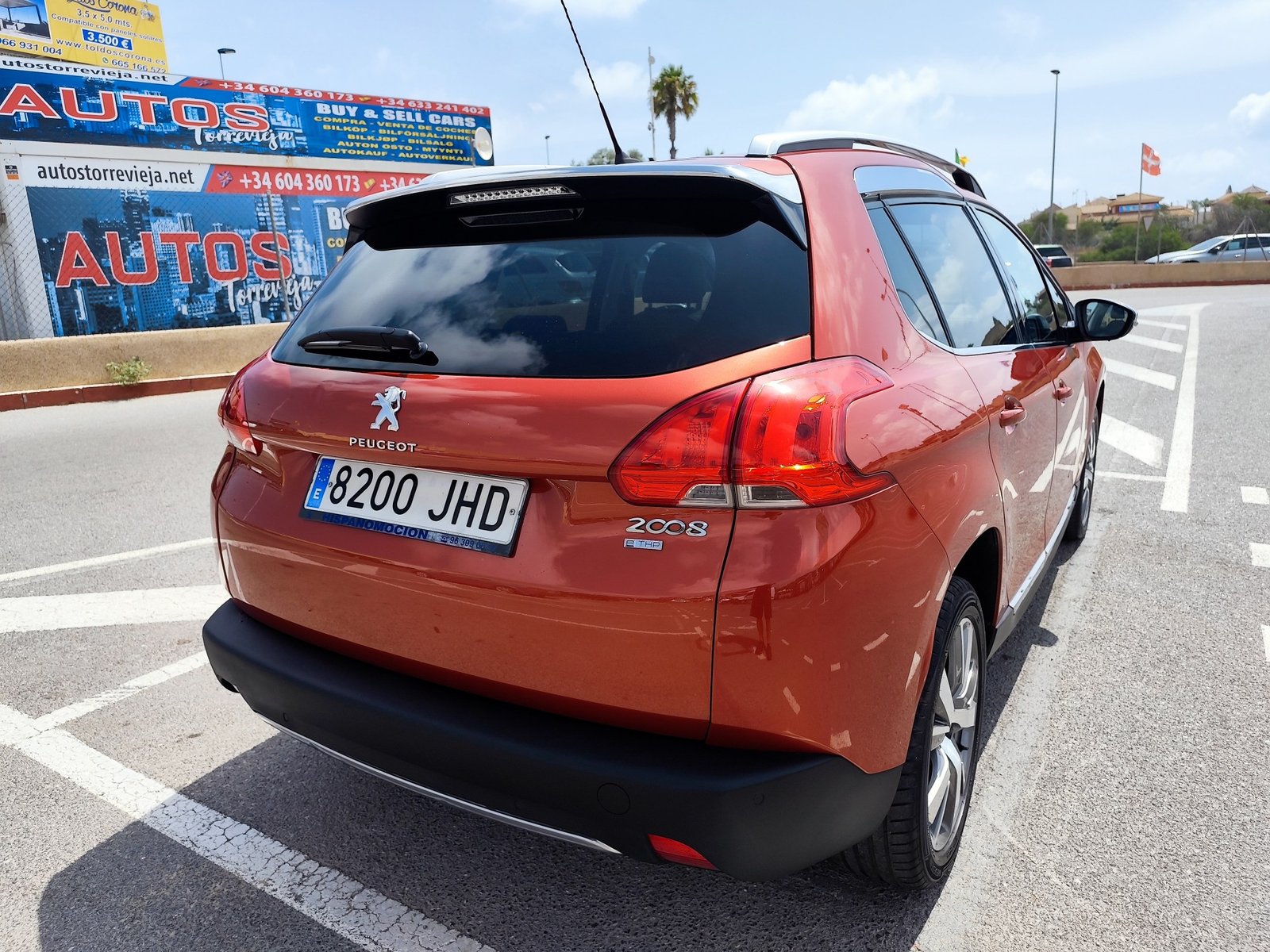 PEUGEOT 2008 1.2 GASOLINA 110 CV 2015 95.000 KM MANUAL
