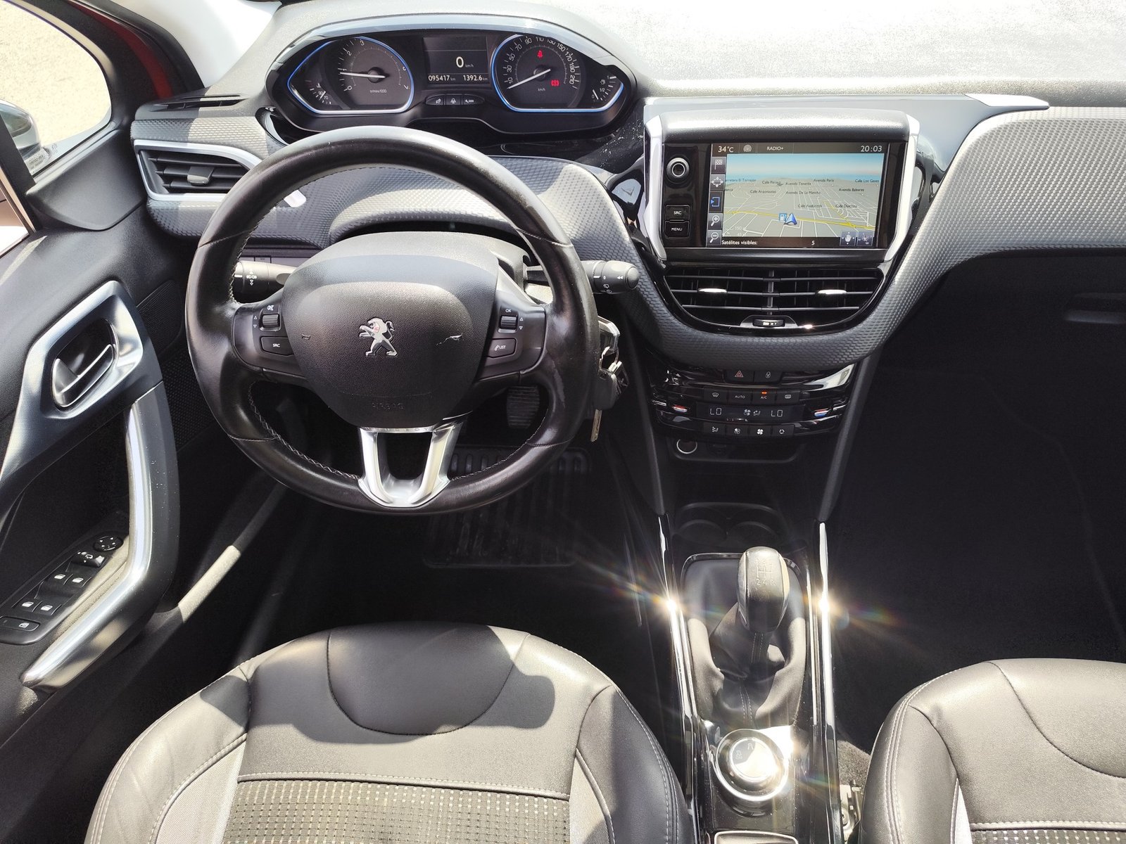 PEUGEOT 2008 1.2 GASOLINA 110 CV 2015 95.000 KM MANUAL