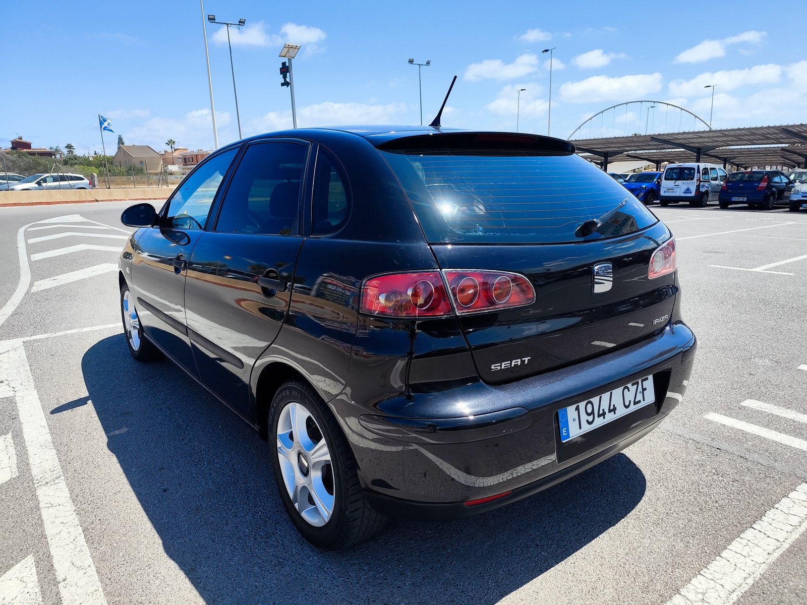 SEAT IBIZA 1.4 GASOLINA 75 CV 102.000 KM 2004 MANUAL