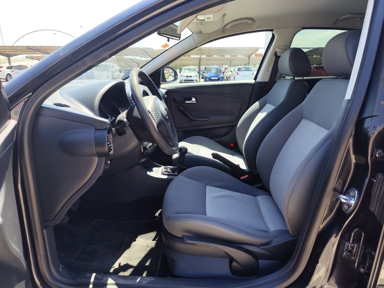 SEAT IBIZA 1.4 GASOLINA 75 CV 102.000 KM 2004 MANUAL