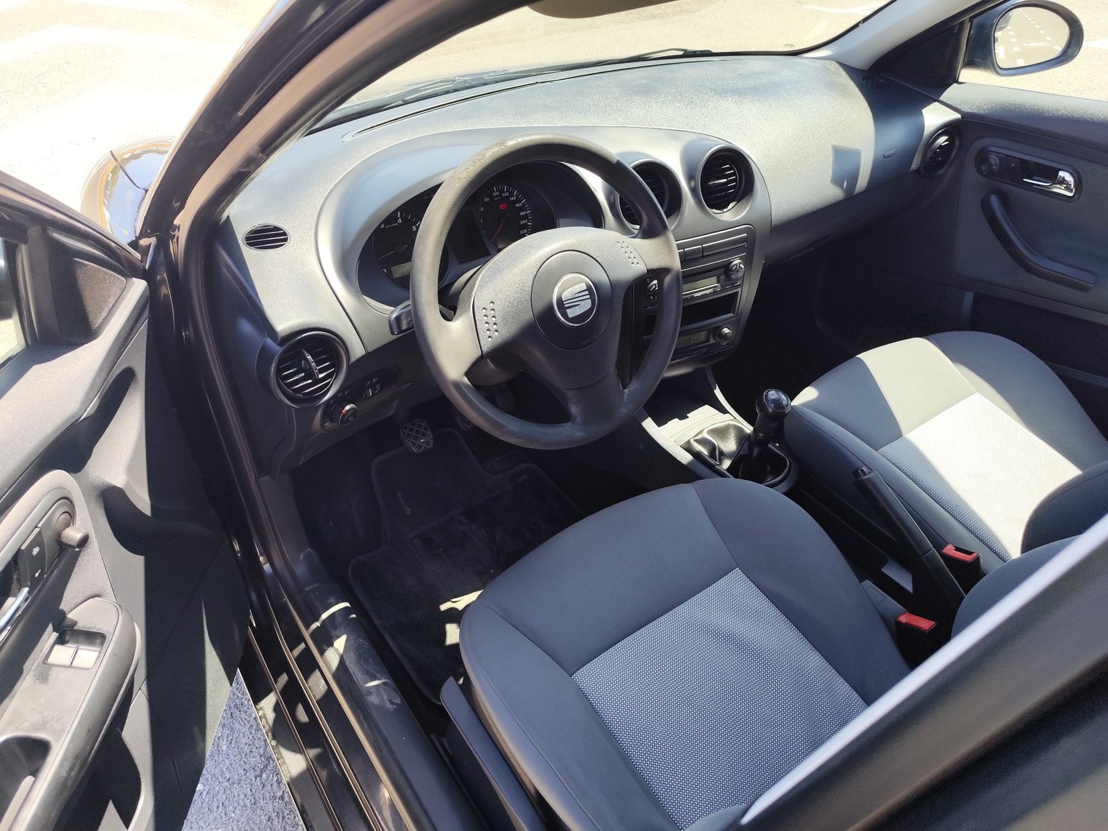 SEAT IBIZA 1.4 GASOLINA 75 CV 102.000 KM 2004 MANUAL