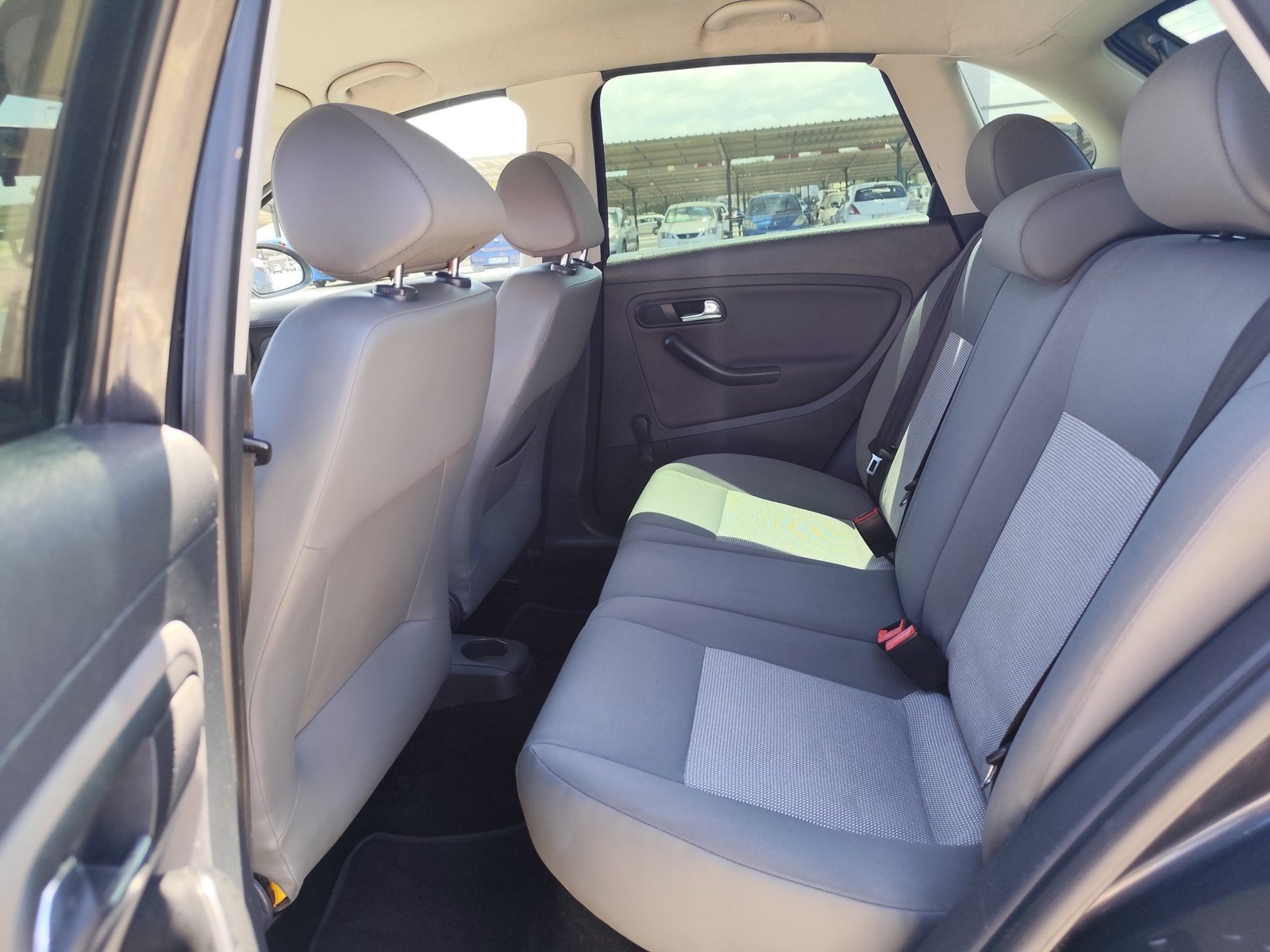 SEAT IBIZA 1.4 GASOLINA 75 CV 102.000 KM 2004 MANUAL