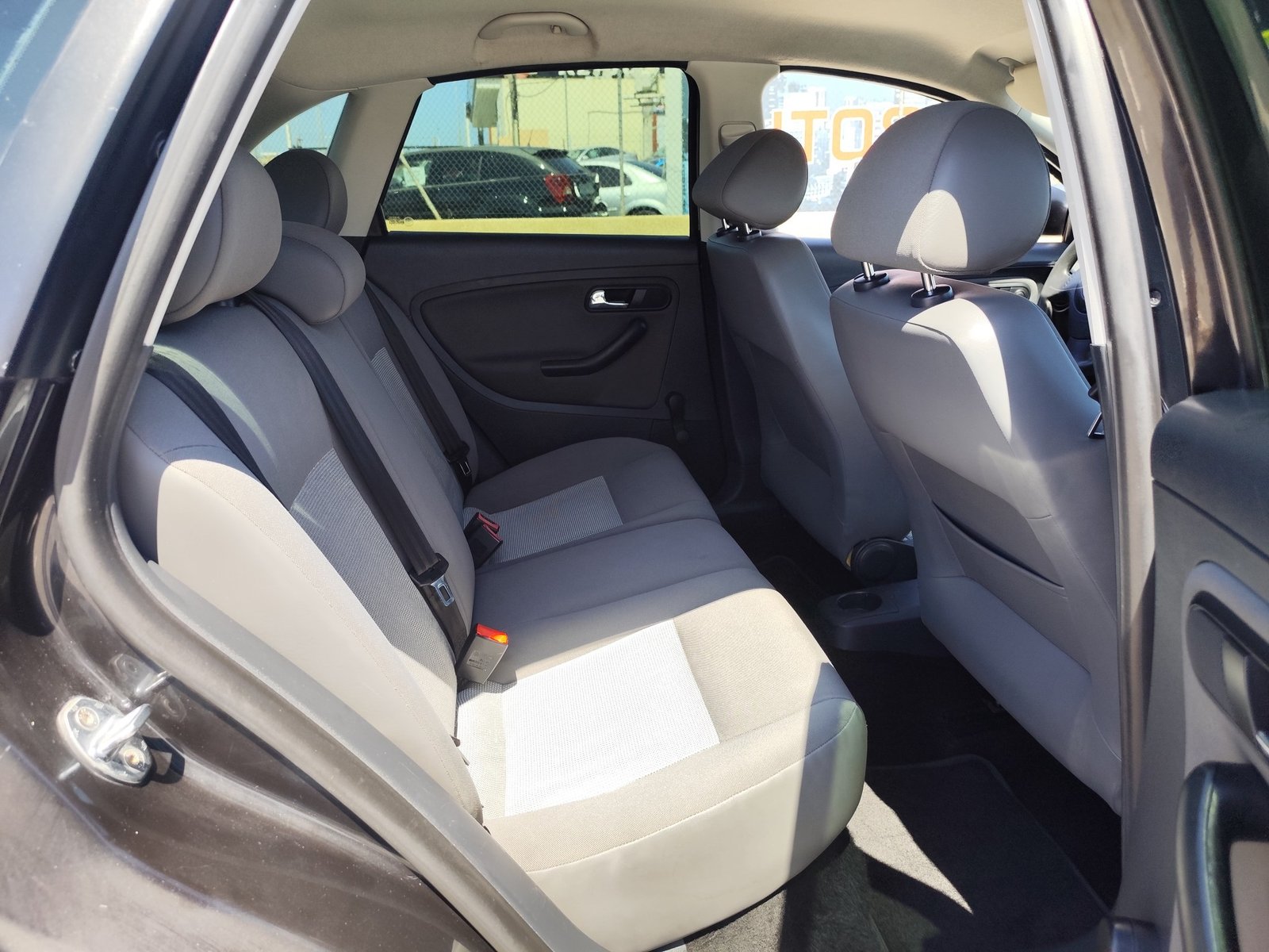SEAT IBIZA 1.4 GASOLINA 75 CV 102.000 KM 2004 MANUAL