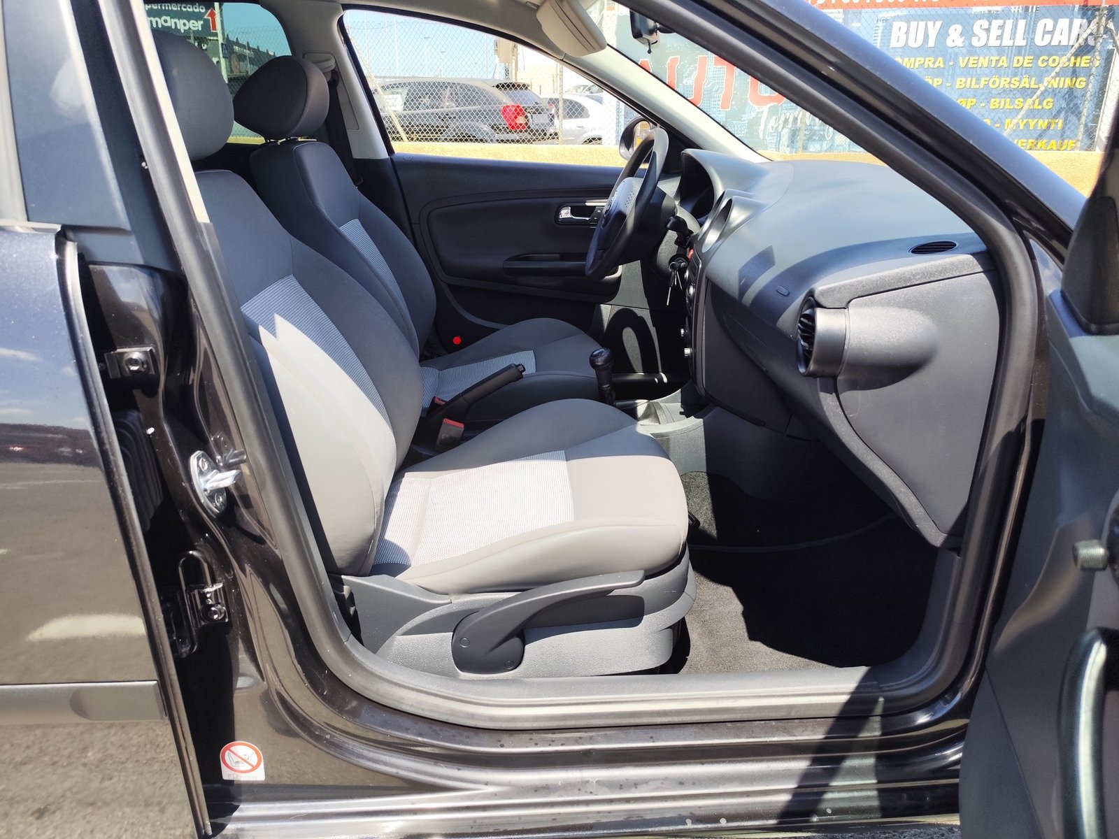 SEAT IBIZA 1.4 GASOLINA 75 CV 102.000 KM 2004 MANUAL