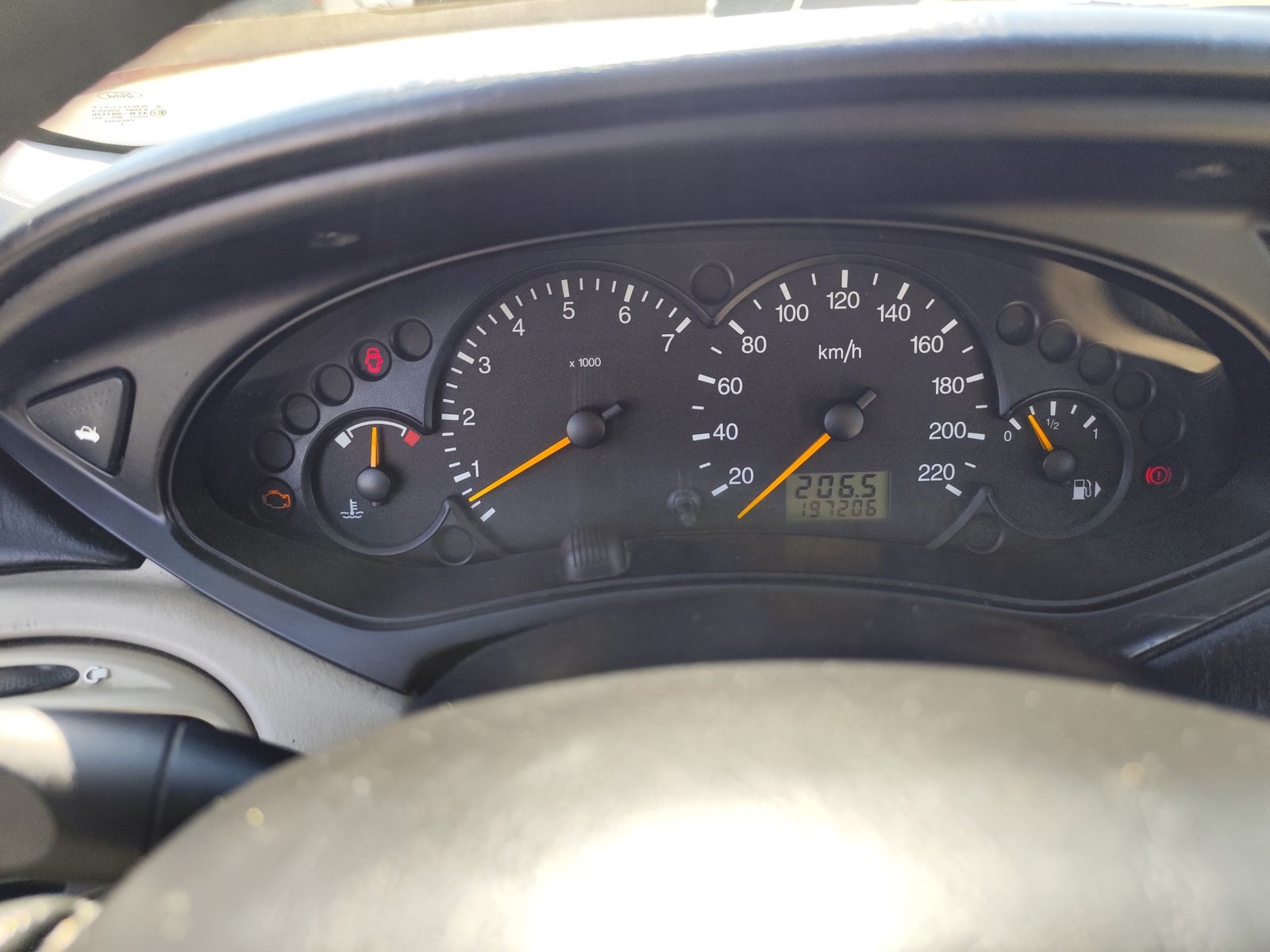 FORD FOCUS 1.6 GASOLINA 100 CV 2003 197.000 KM AUTOMATICO
