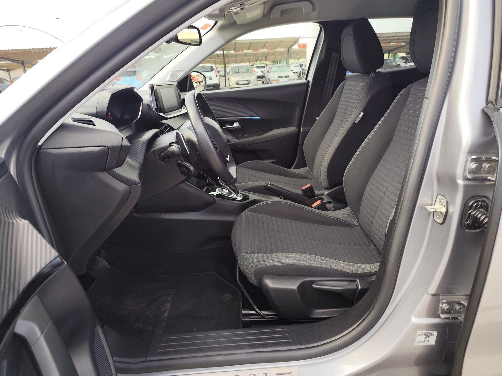 PEUGEOT 2008 1.2 GASOLINA 130 CV 103.000 KM 2021 AUTOMATICO