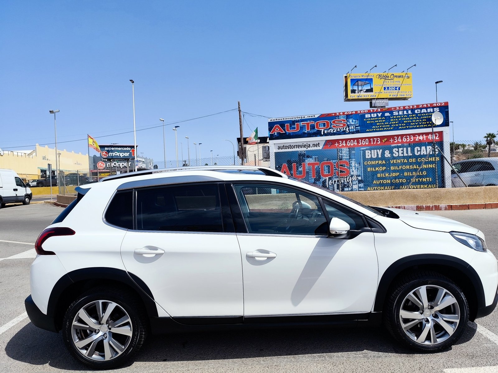 PEUGEOT 2008 1.2 GASOLINA 110 CV 2016 126.000 KM AUTOMATICO
