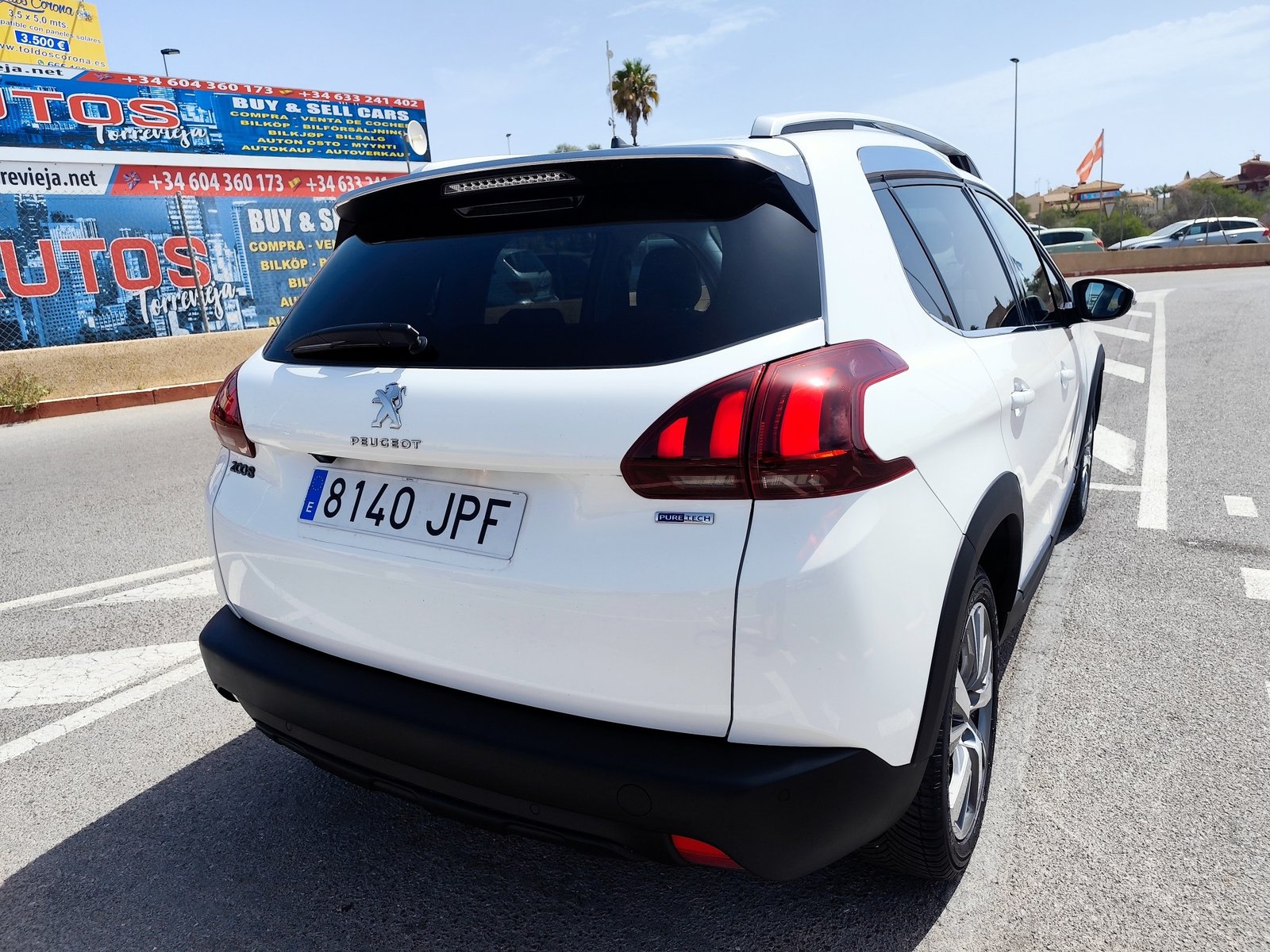 PEUGEOT 2008 1.2 GASOLINA 110 CV 2016 126.000 KM AUTOMATICO