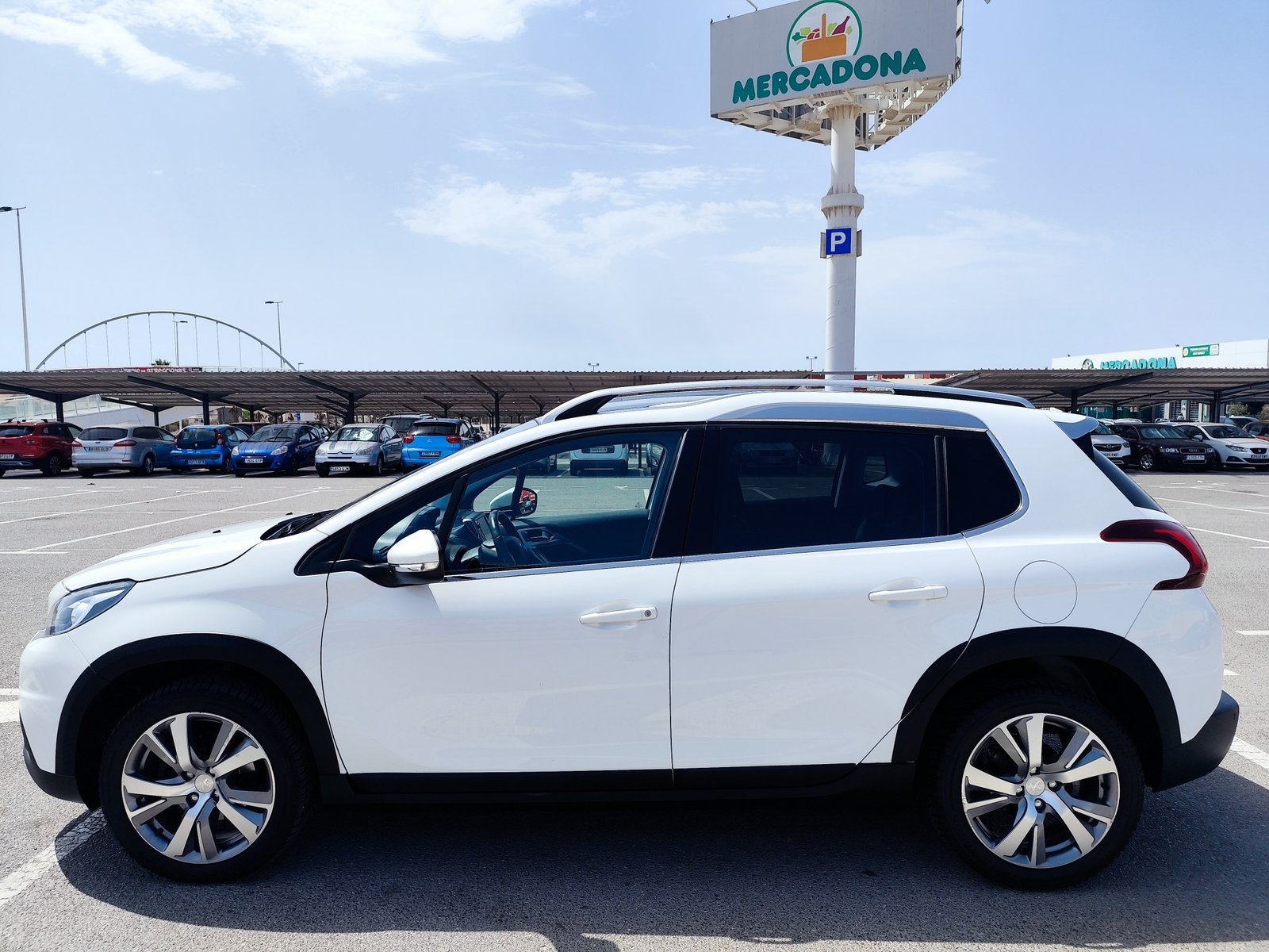 PEUGEOT 2008 1.2 GASOLINA 110 CV 2016 126.000 KM AUTOMATICO