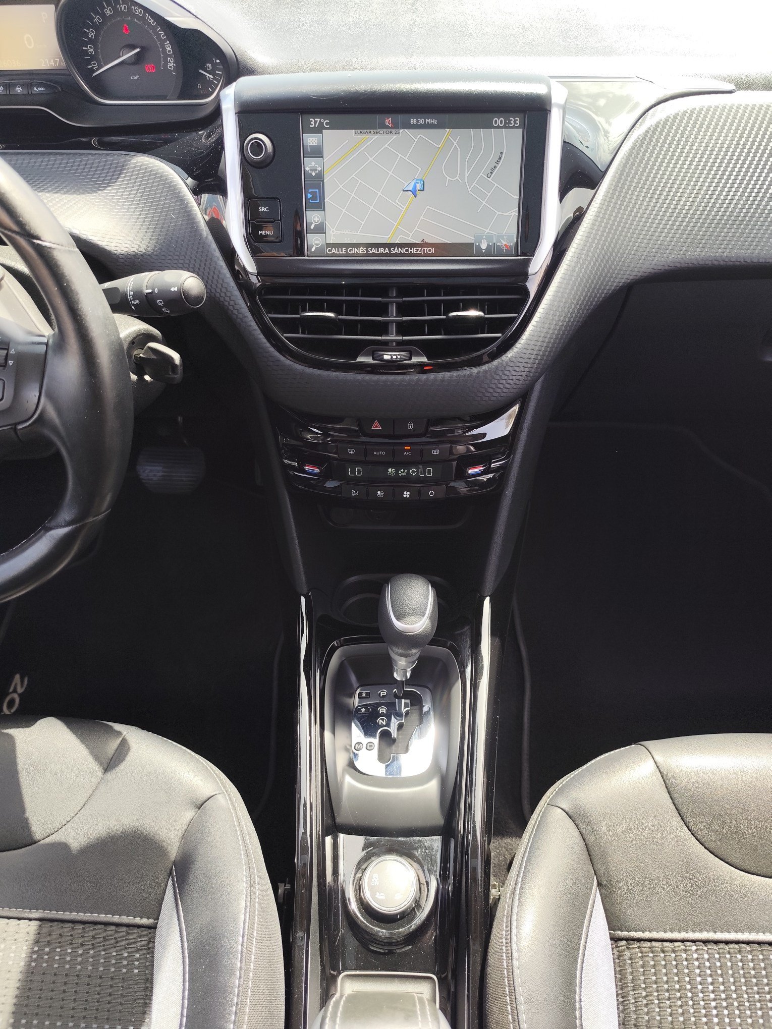 PEUGEOT 2008 1.2 GASOLINA 110 CV 2016 126.000 KM AUTOMATICO