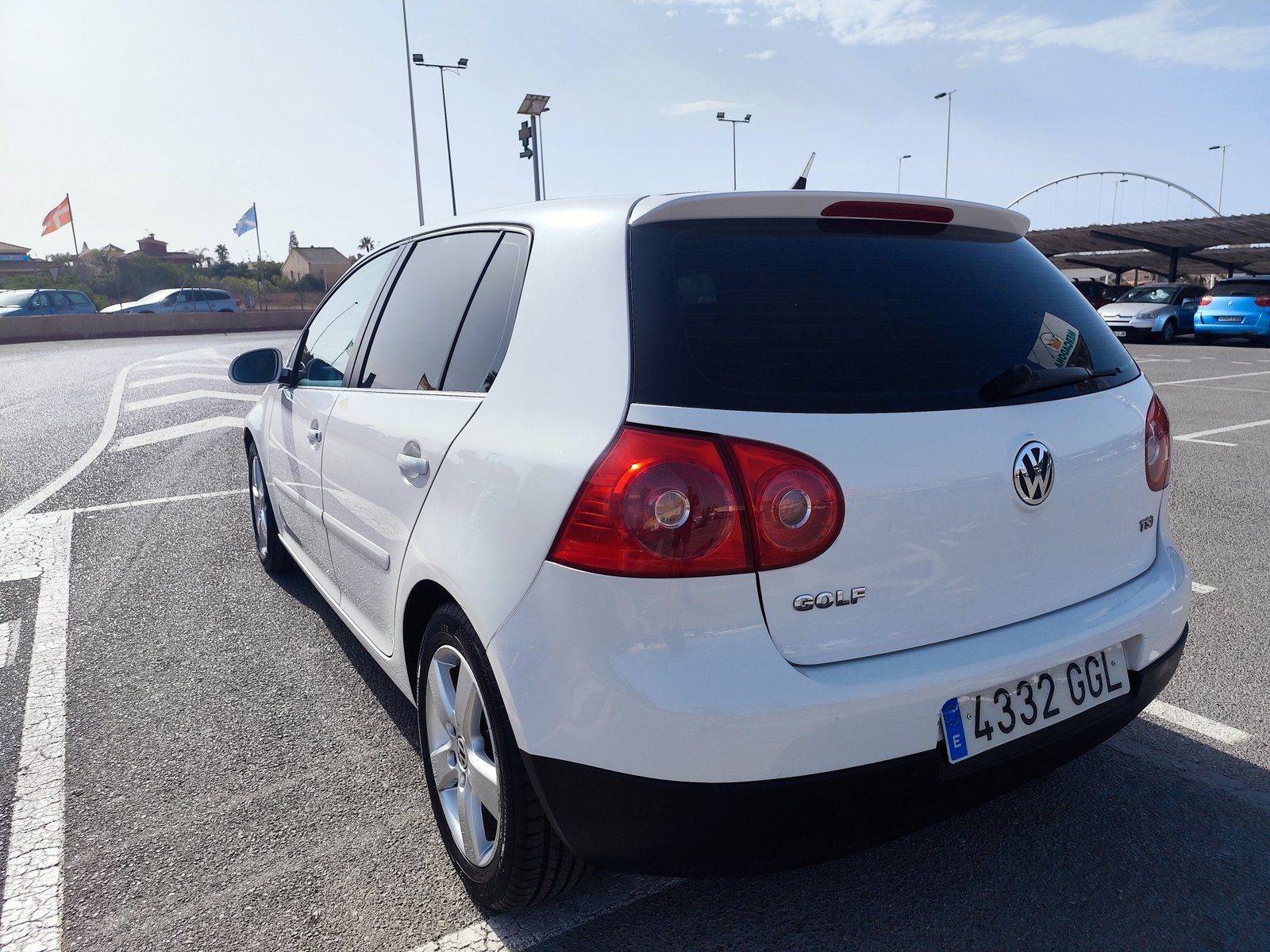 VOLKSWAGEN GOLF 1.4 GASOLINA 122 CV 2008 159.000 KM AUTOMATICO