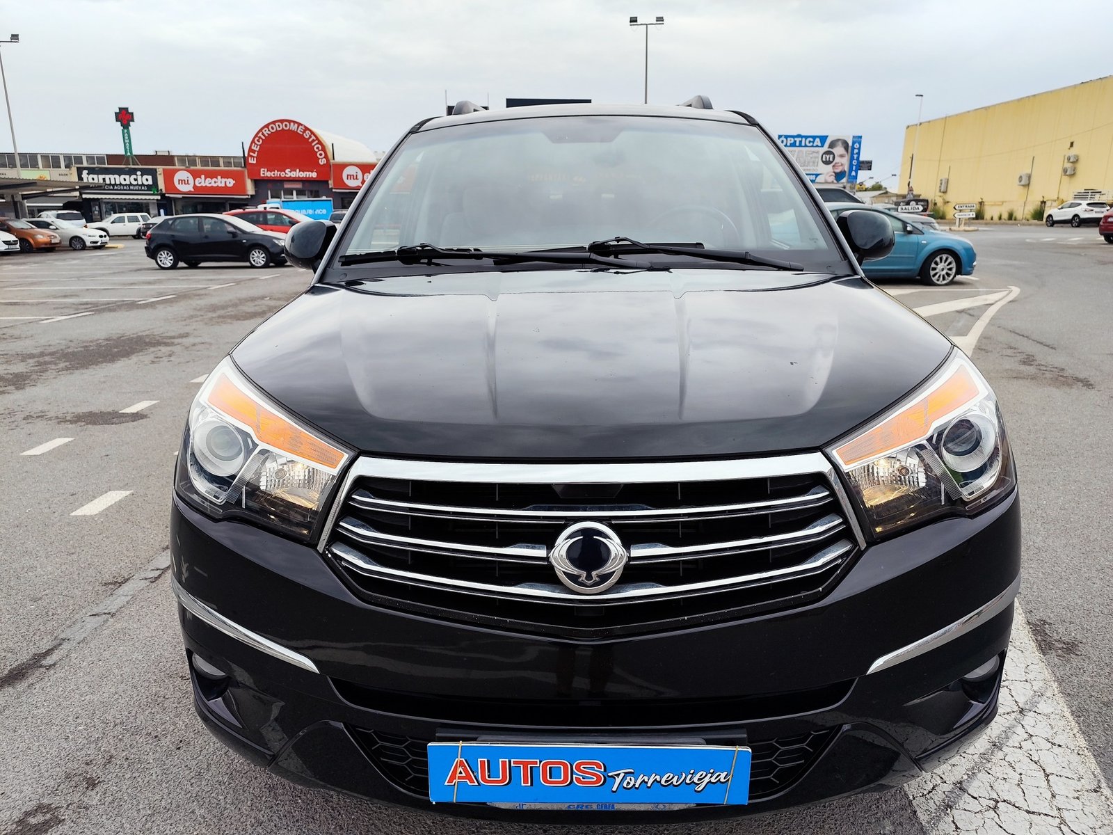 SSANGYONG RODIUS 2.0 DIESEL 155 CV 2015 271.000 KM AUTOMATICO 7 PLAZAS
