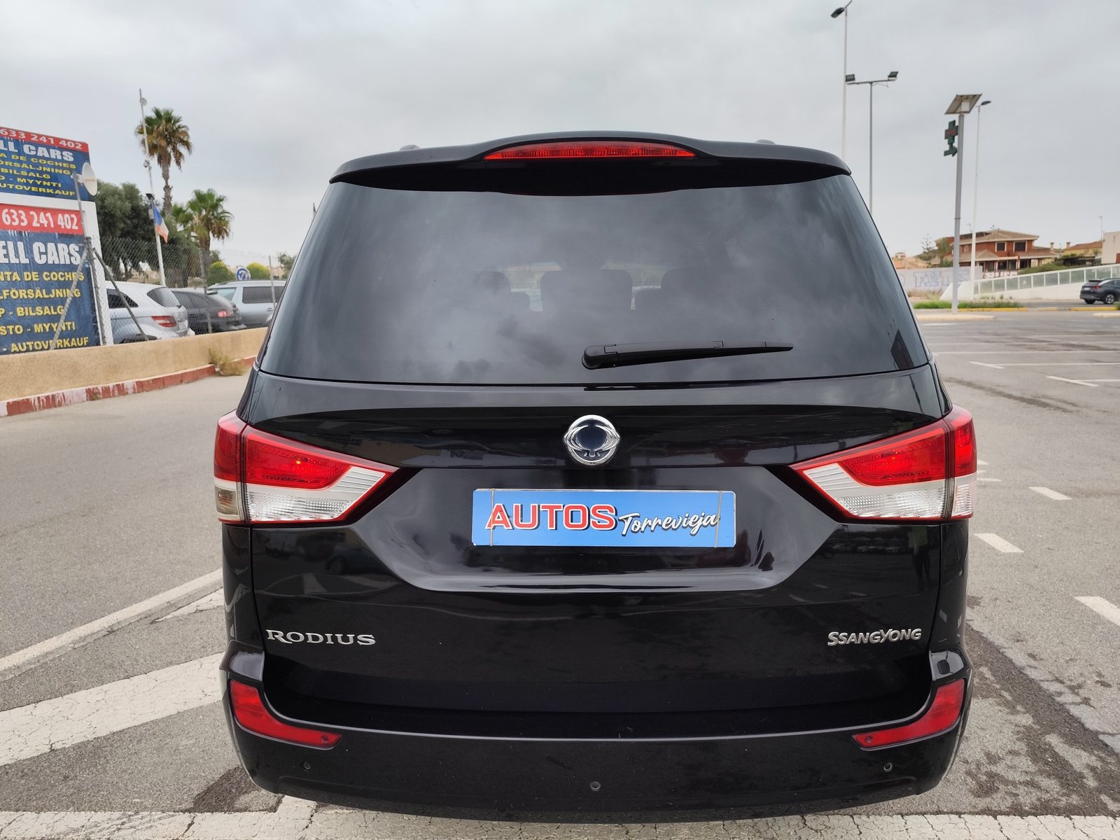 SSANGYONG RODIUS 2.0 DIESEL 155 CV 2015 271.000 KM AUTOMATICO 7 PLAZAS