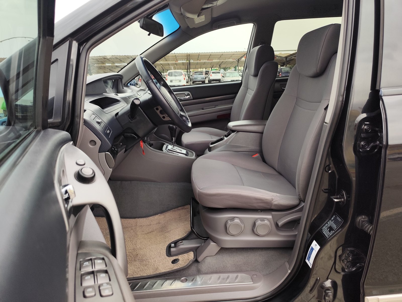 SSANGYONG RODIUS 2.0 DIESEL 155 CV 2015 271.000 KM AUTOMATICO 7 PLAZAS