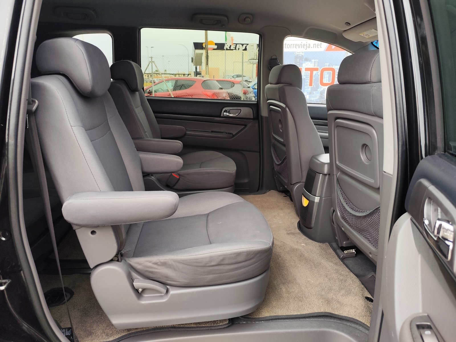 SSANGYONG RODIUS 2.0 DIESEL 155 CV 2015 271.000 KM AUTOMATICO 7 PLAZAS