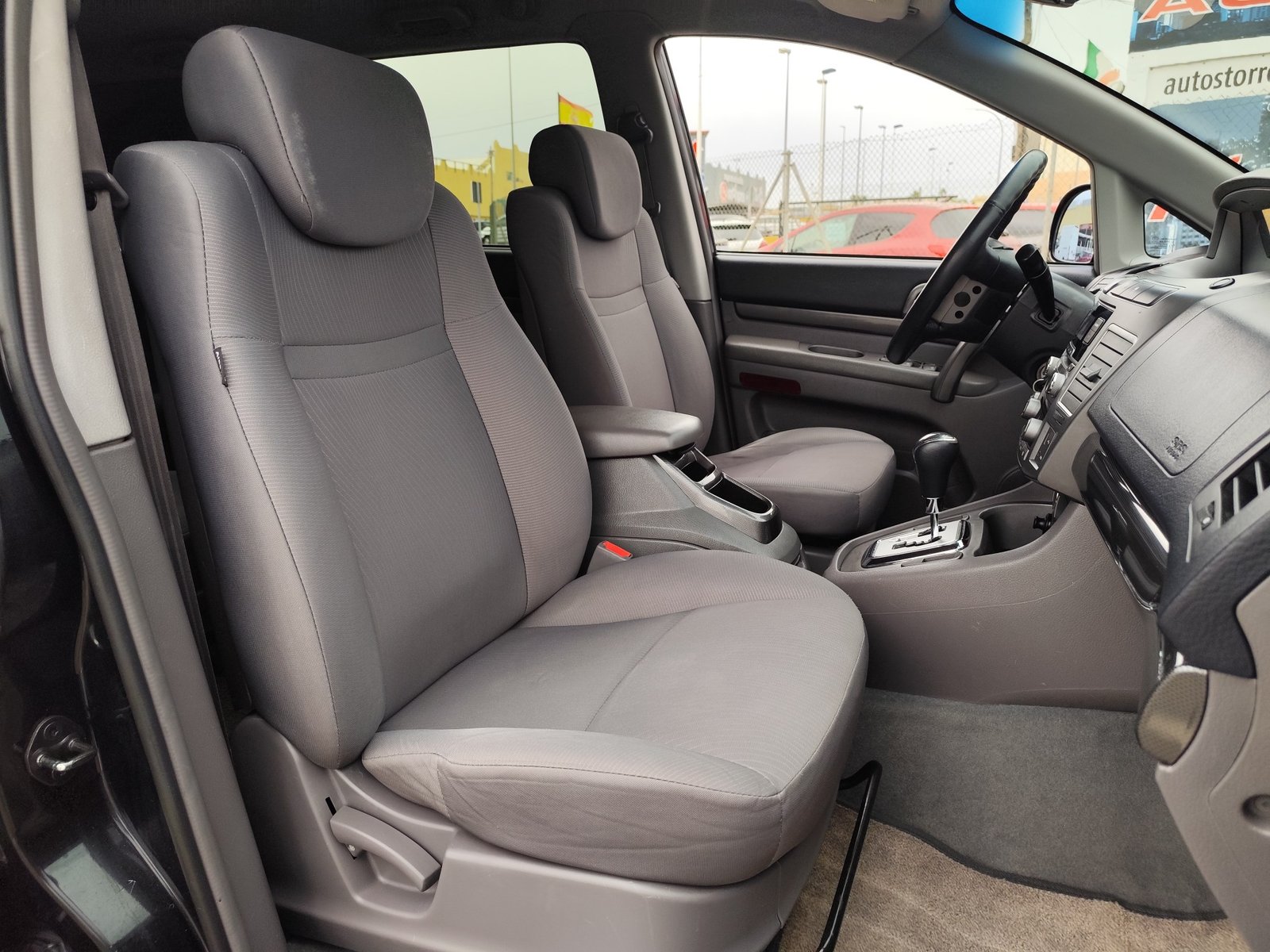 SSANGYONG RODIUS 2.0 DIESEL 155 CV 2015 271.000 KM AUTOMATICO 7 PLAZAS