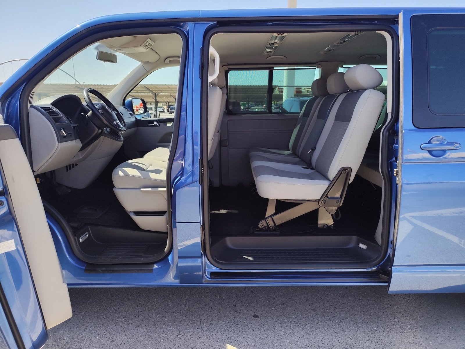 VOLKSWAGEN CARAVELLE 2.0 DIESEL 180 CV 2014 176.000 KM AUTOMATICO 9 PLAZAS