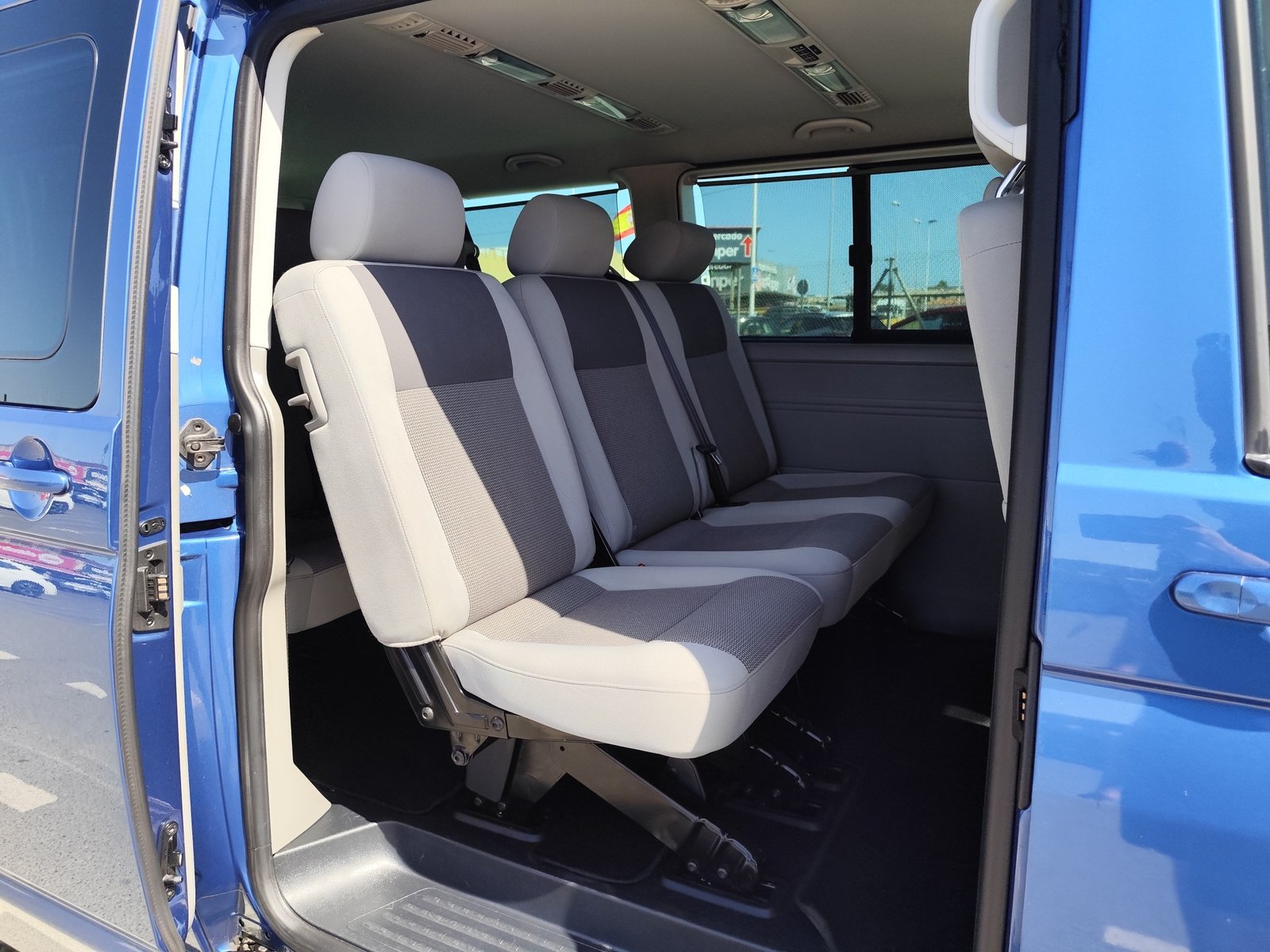 VOLKSWAGEN CARAVELLE 2.0 DIESEL 180 CV 2014 176.000 KM AUTOMATICO 9 PLAZAS