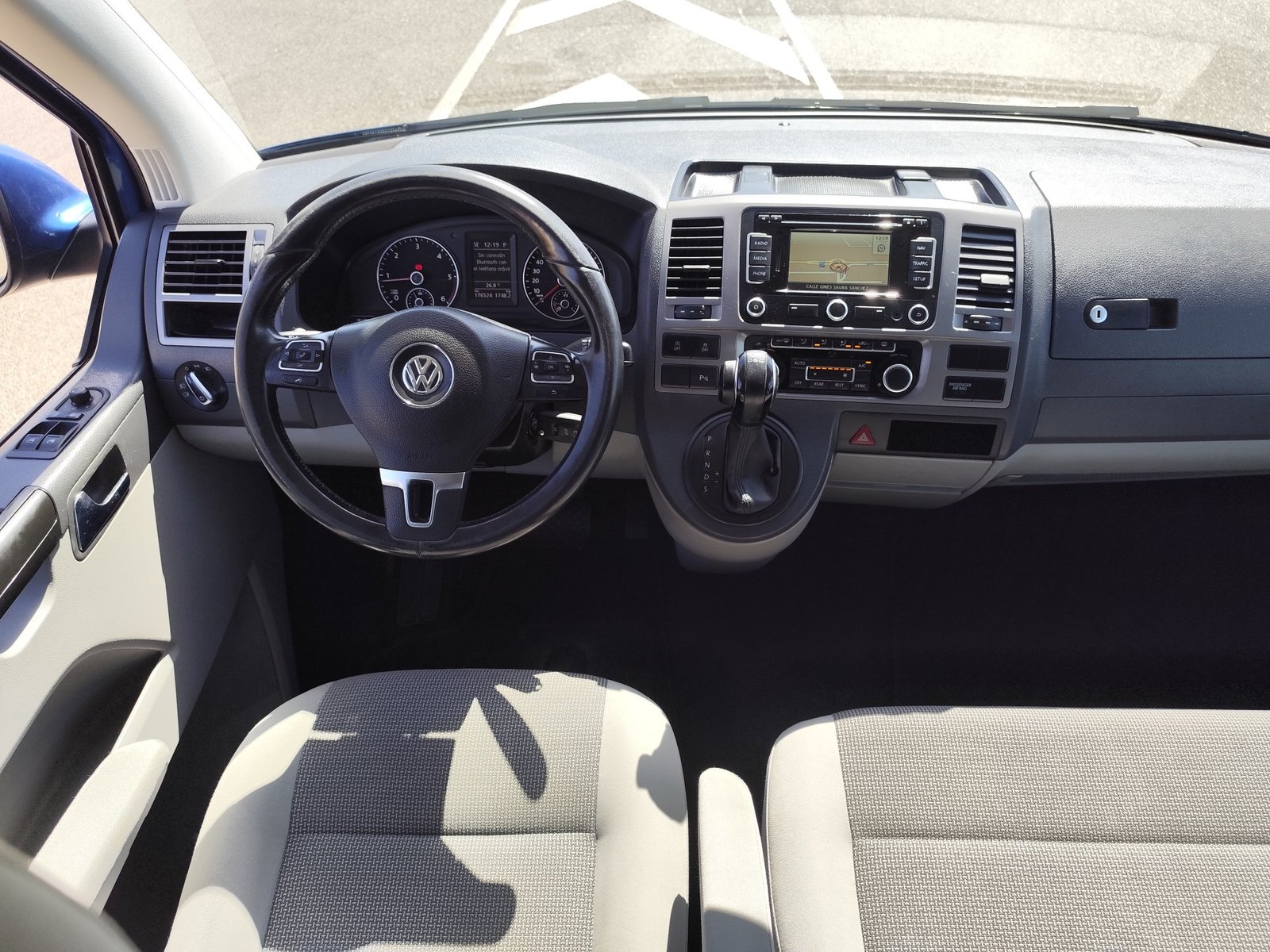 VOLKSWAGEN CARAVELLE 2.0 DIESEL 180 CV 2014 176.000 KM AUTOMATICO 9 PLAZAS