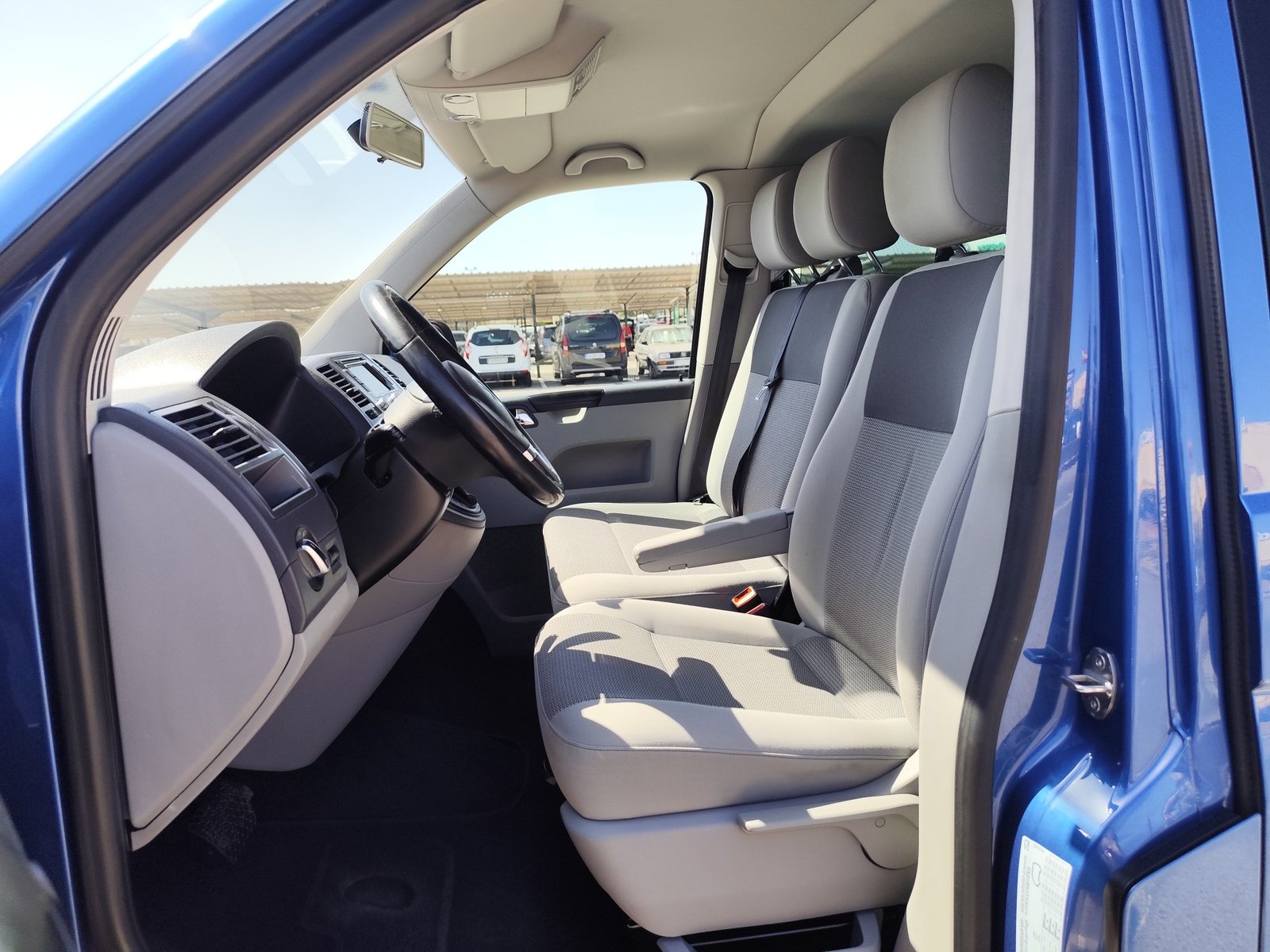 VOLKSWAGEN CARAVELLE 2.0 DIESEL 180 CV 2014 176.000 KM AUTOMATICO 9 PLAZAS