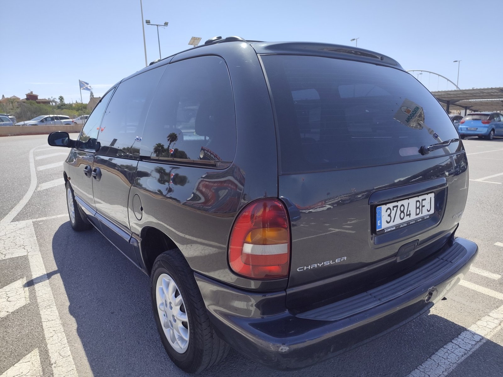 CHRYSLER VOYAGER 2.4 GASOLINA 150 CV 132.000 KM 2001 AUTOMATICO 7 PLAZAS