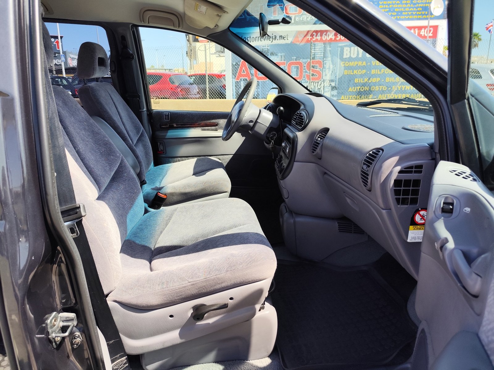 CHRYSLER VOYAGER 2.4 GASOLINA 150 CV 132.000 KM 2001 AUTOMATICO 7 PLAZAS