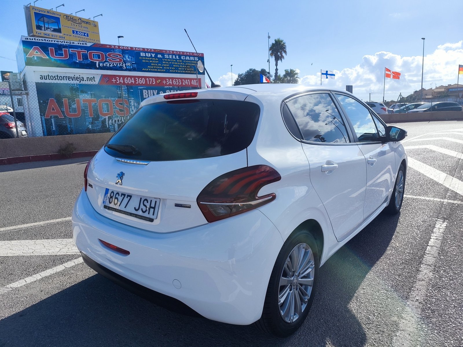 PEUGEOT 208 1.2 GASOLINA 82 CV 2016 99.000 KM MANUAL