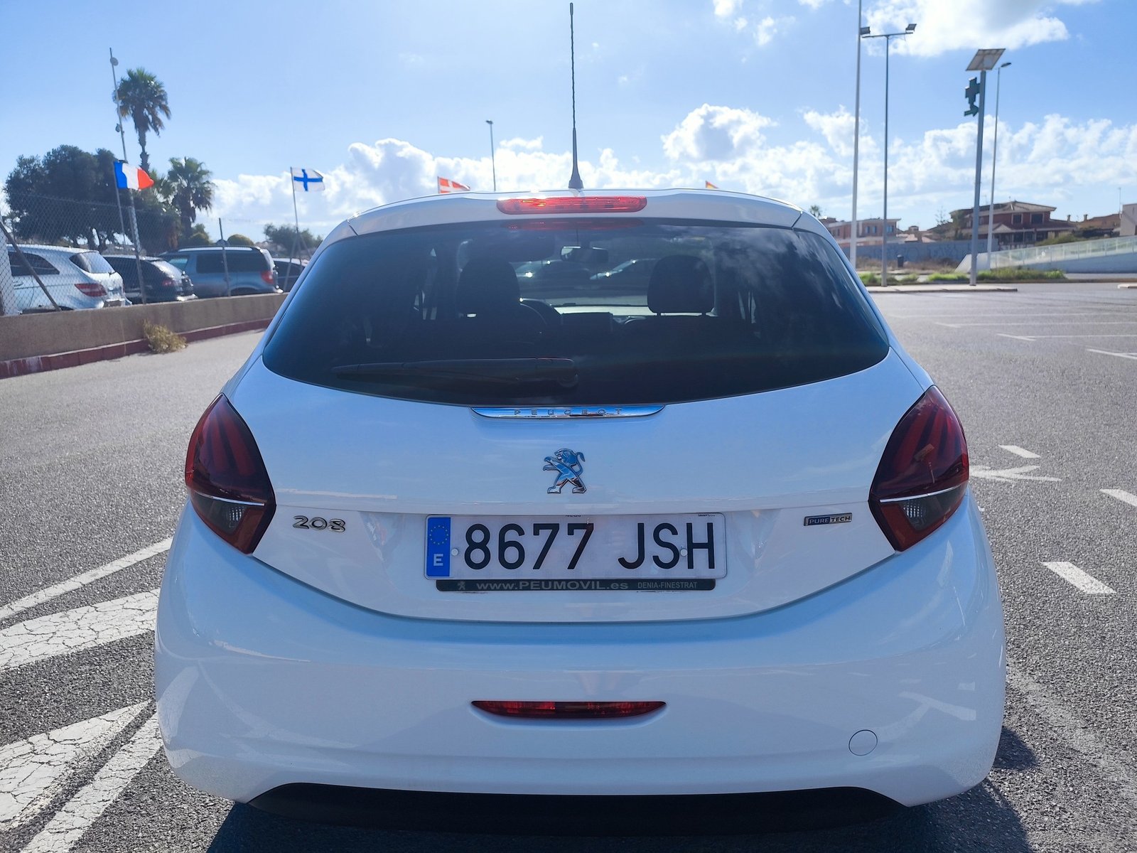 PEUGEOT 208 1.2 GASOLINA 82 CV 2016 99.000 KM MANUAL