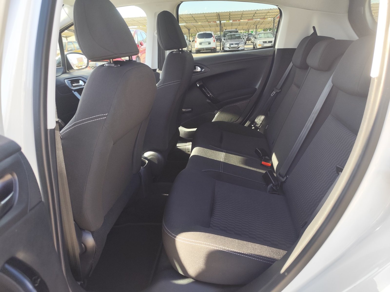 PEUGEOT 208 1.2 GASOLINA 82 CV 2016 99.000 KM MANUAL