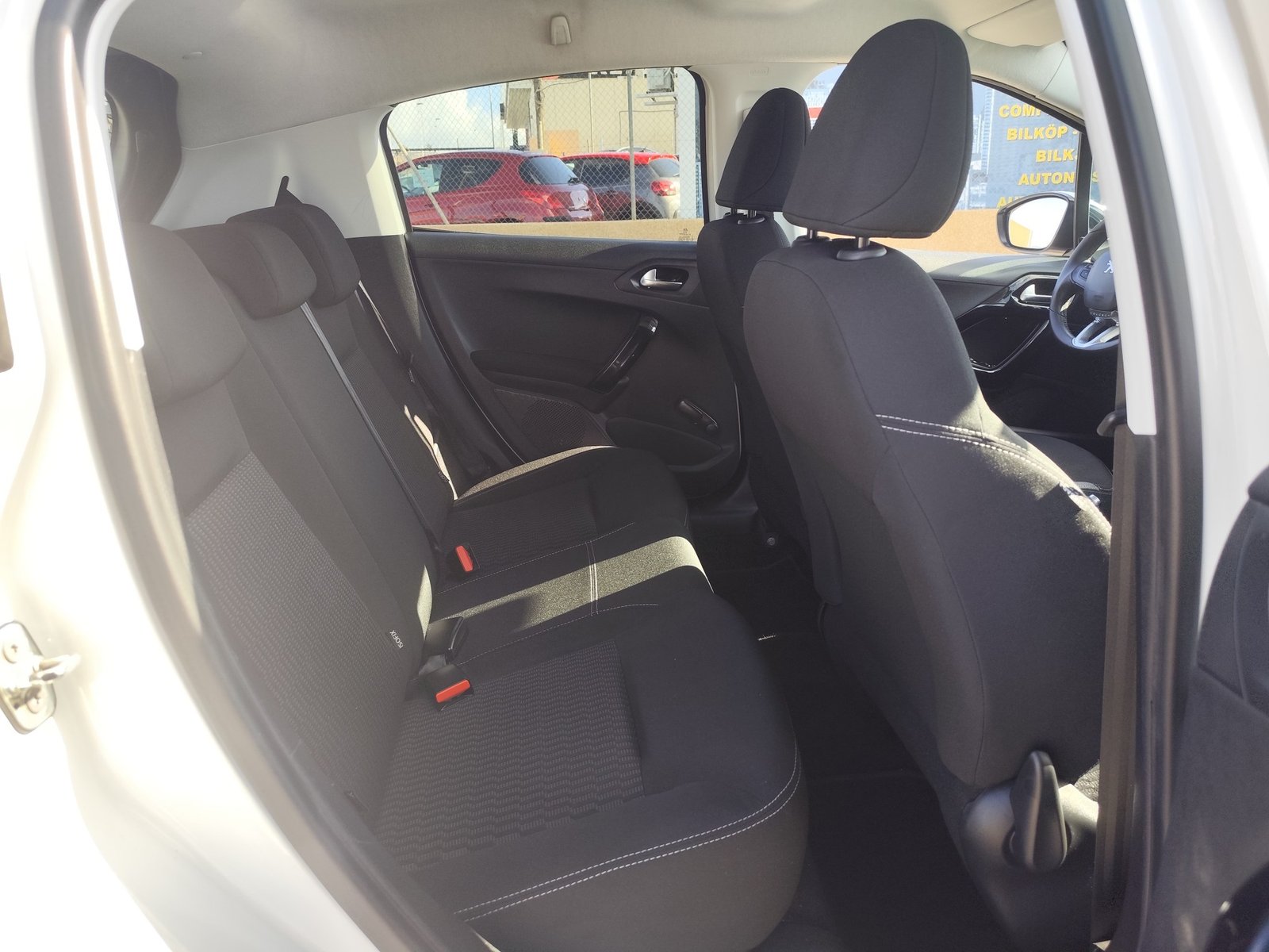 PEUGEOT 208 1.2 GASOLINA 82 CV 2016 99.000 KM MANUAL