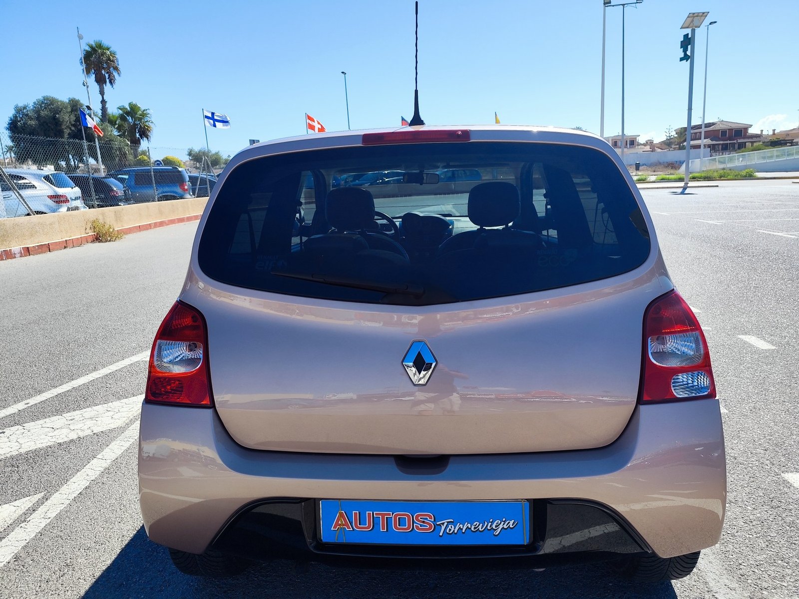 RENAULT TWINGO 1.2 GASOLINA 75 CV 156.000 KM 2011 MANUAL