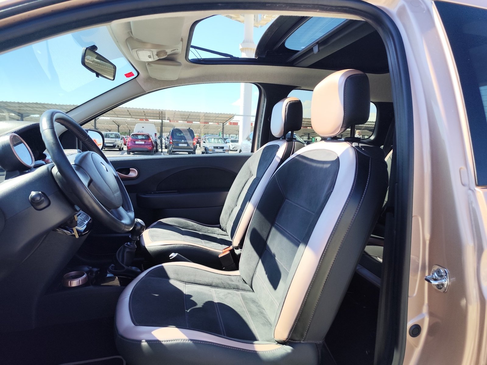 RENAULT TWINGO 1.2 GASOLINA 75 CV 156.000 KM 2011 MANUAL