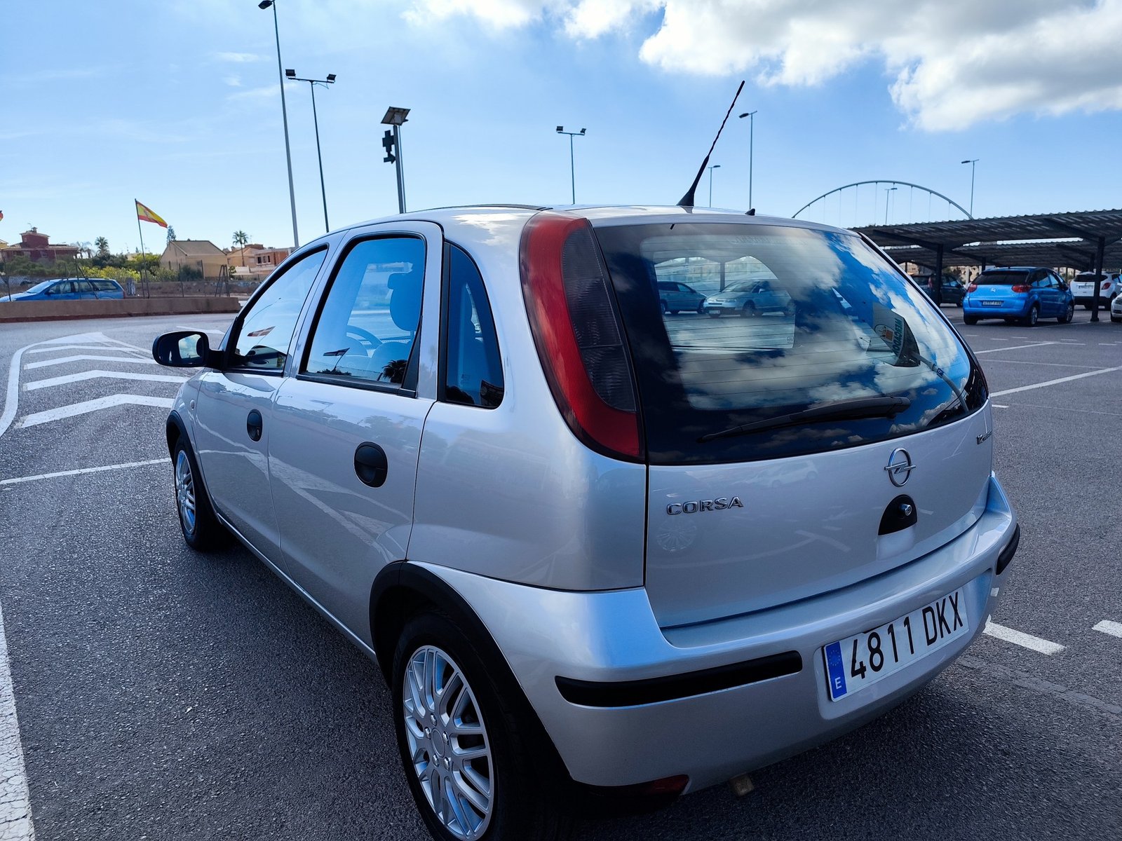 OPEL CORSA 1.2 GASOLINA 80 CV 116.000 KM 2005 MANUAL