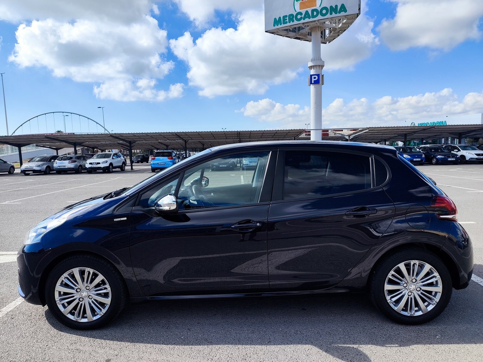 PEUGEOT 208 1.2 GASOLINA 82 CV SOLO 46.000 KM 2018 MANUAL