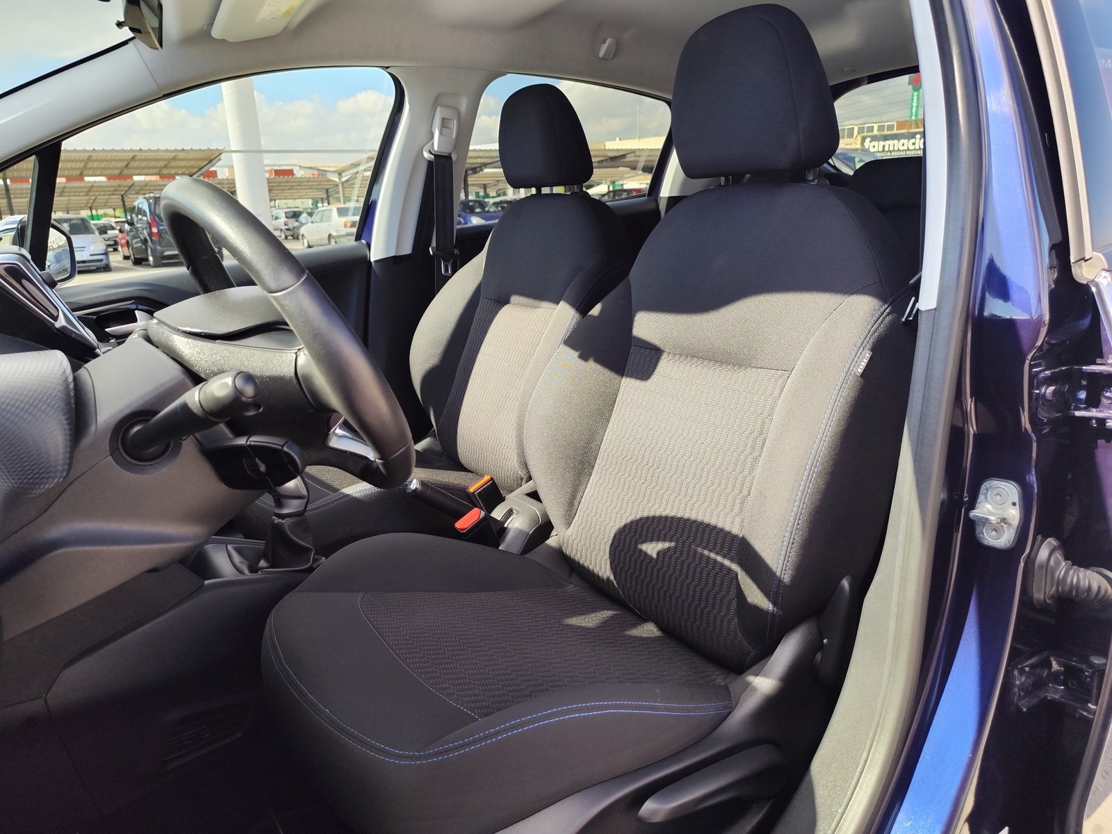PEUGEOT 208 1.2 GASOLINA 82 CV SOLO 46.000 KM 2018 MANUAL