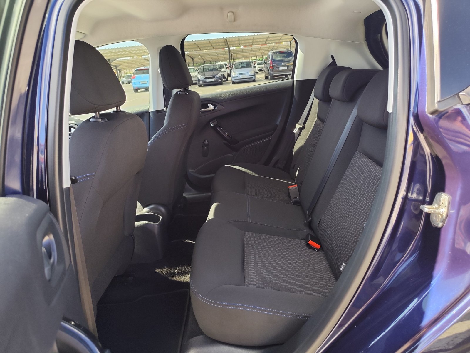 PEUGEOT 208 1.2 GASOLINA 82 CV SOLO 46.000 KM 2018 MANUAL