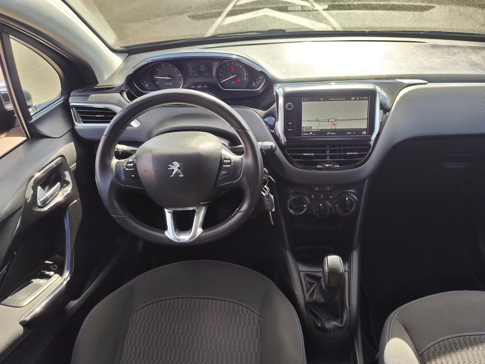 PEUGEOT 208 1.2 GASOLINA 82 CV SOLO 46.000 KM 2018 MANUAL