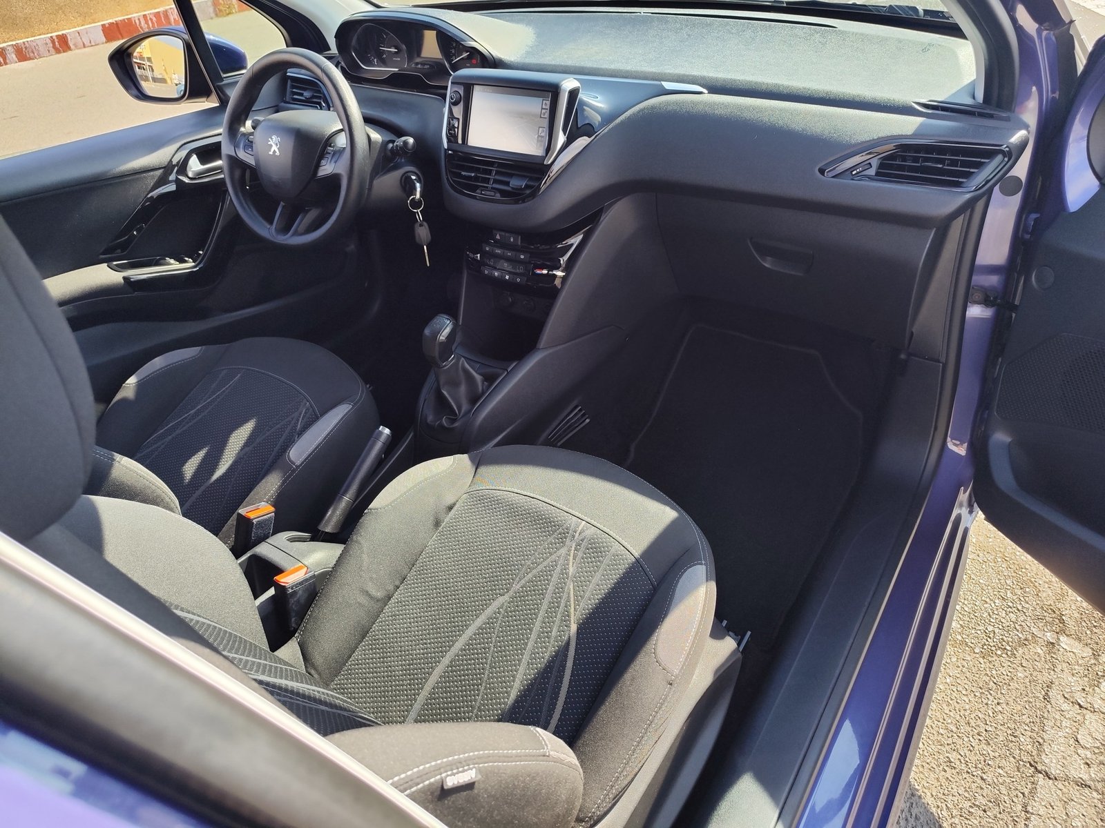 PEUGEOT 208 1.2 GASOLINA 82 CV 122.000 KM 2012 MANUAL