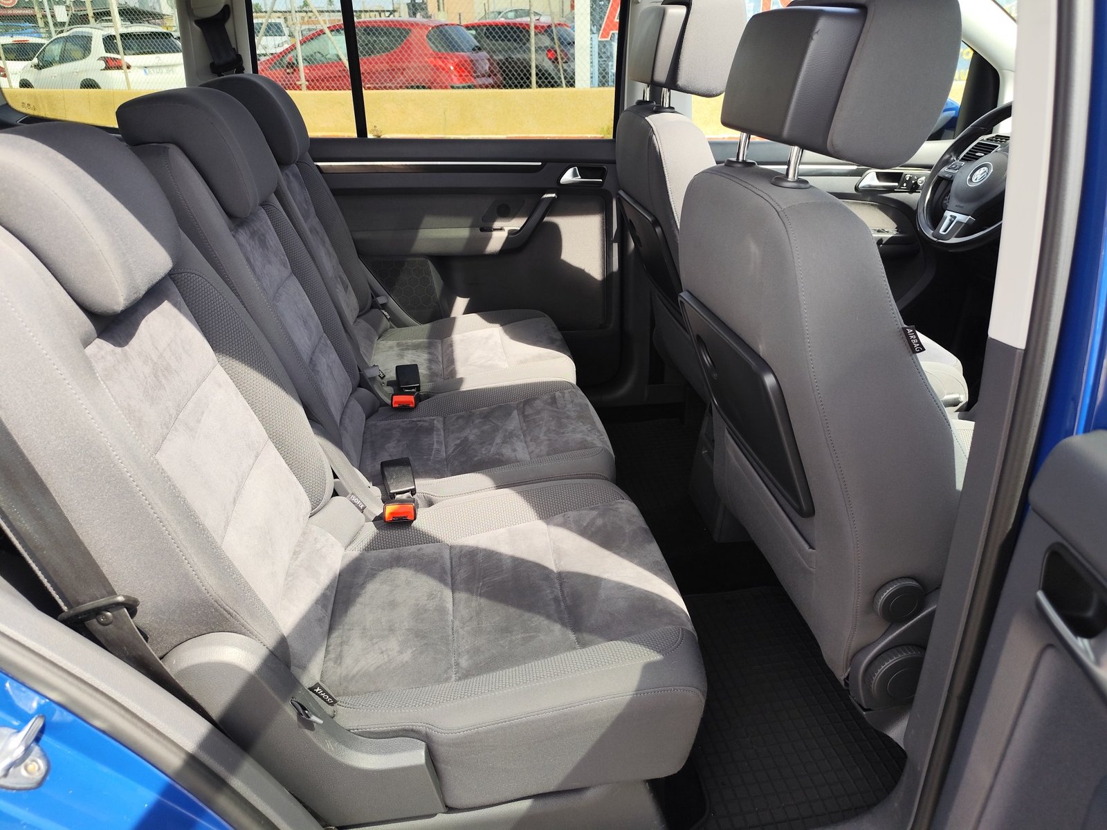 VOLKSWAGEN TOURAN 1.6 DIESEL 105 CV 12/2012 163.000 KM AUTOMATICO