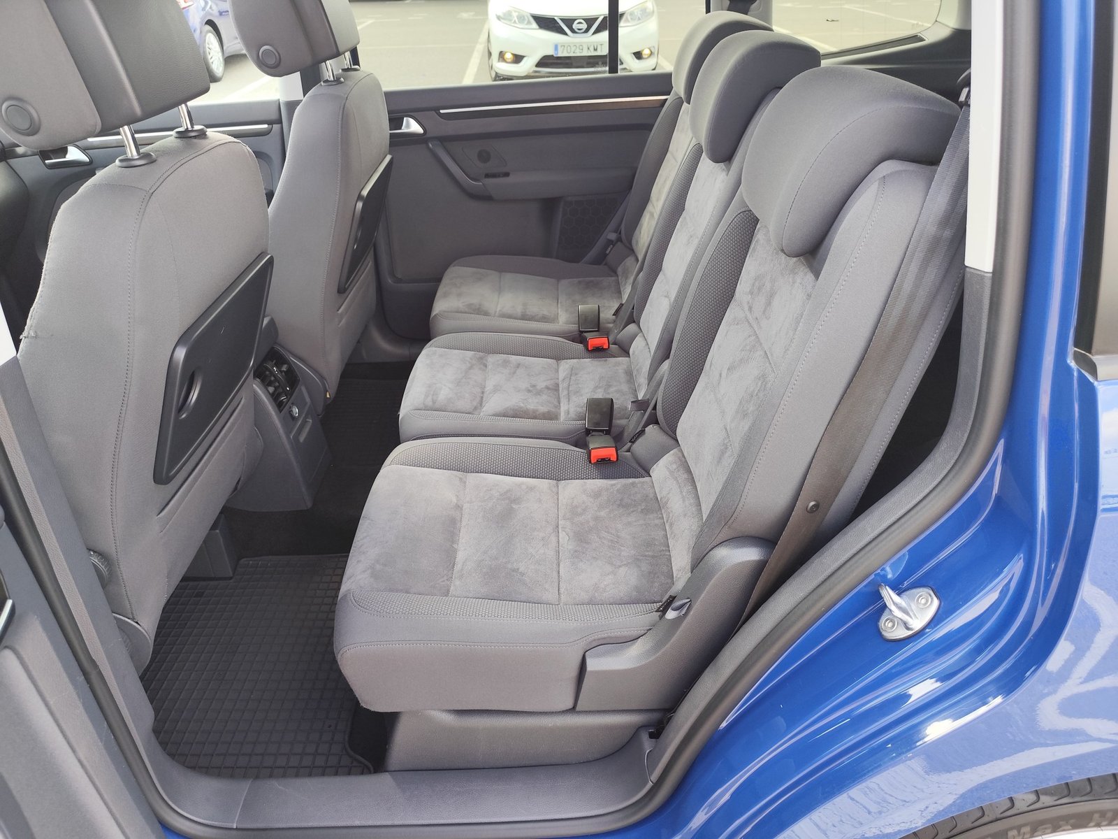 VOLKSWAGEN TOURAN 1.6 DIESEL 105 CV 12/2012 163.000 KM AUTOMATICO