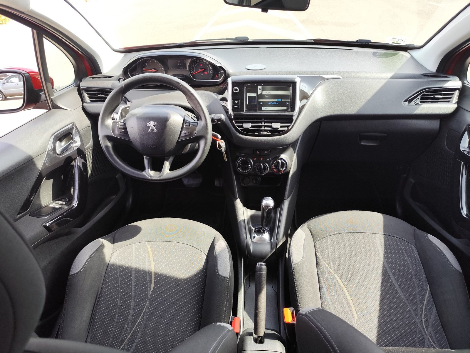 PEUGEOT 208  1.2 GASOLINA 82 CV 116.000 KM 2014 AUTOMATICO