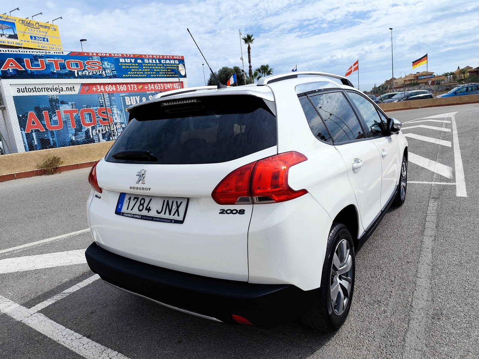 PEUGEOT 2008 1.2 GASOLINA 110 CV 126.000 KM 2016 MANUAL