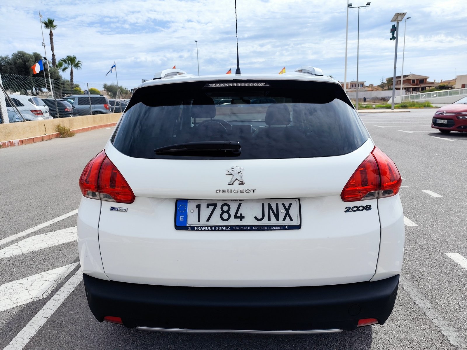 PEUGEOT 2008 1.2 GASOLINA 110 CV 126.000 KM 2016 MANUAL