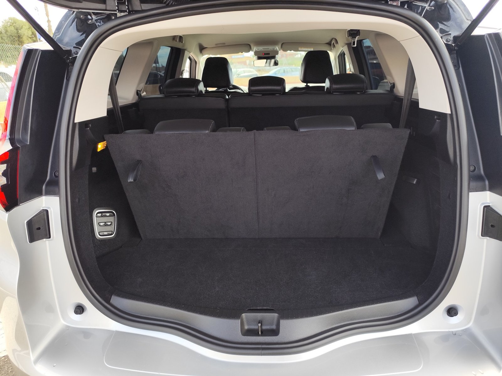 RENAULT GRAND SCENIC 1.3 GASOLINA 140 CV 12/2020 122.000 KM AUTOMATICO 7 PLAZAS