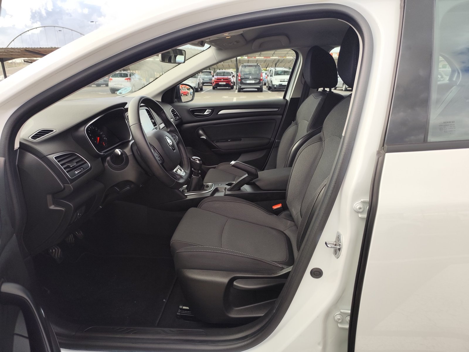 RENAULT MEGANE 1.5 DIESEL 115 CV SOLO 64.000 KM 2022 MANUAL